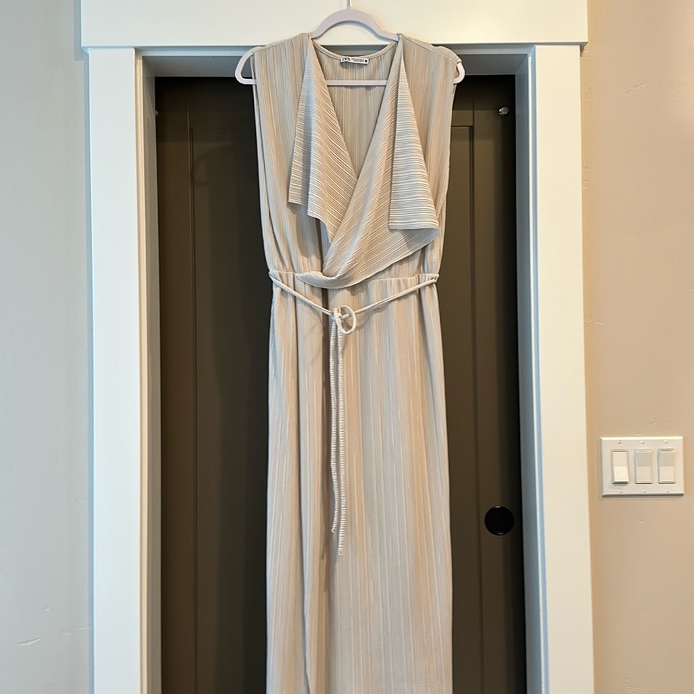 Zara dress size M